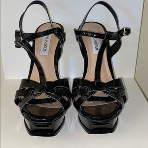 Steve Madden : style : kismit black shiny finish